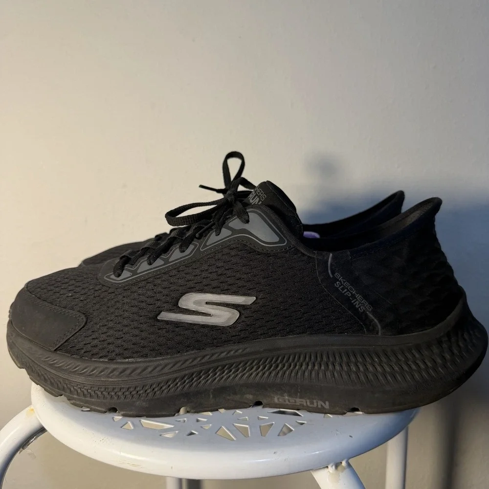 Mens Size 11 SKECHERS Go Run Consistent 2.0 - Empower Hands Free Slip-Ins